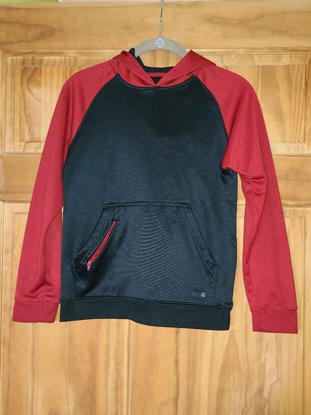 5/$30 Boys tek gear Red/Black Hooded Sweatshirt